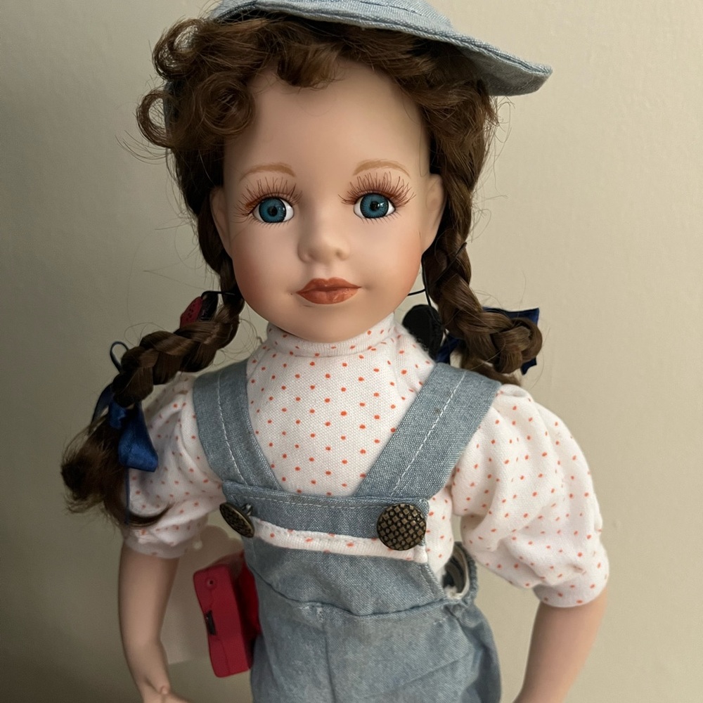 Jenny doll with certificate.  Stayed in the box.  No bicycle available.